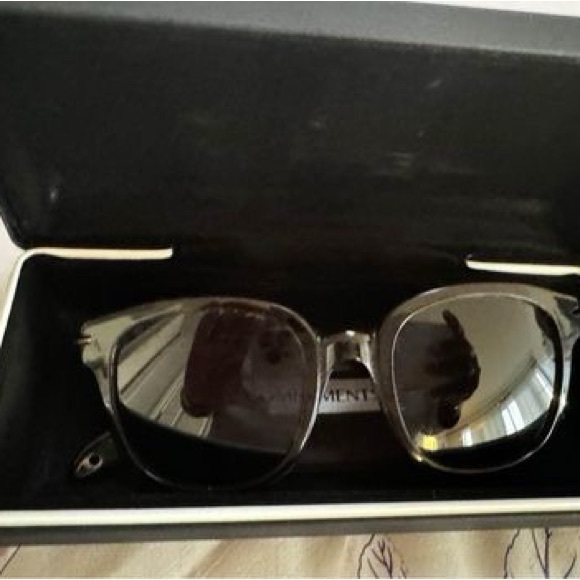 Givenchy Sunglasses - Picture 2 of 6